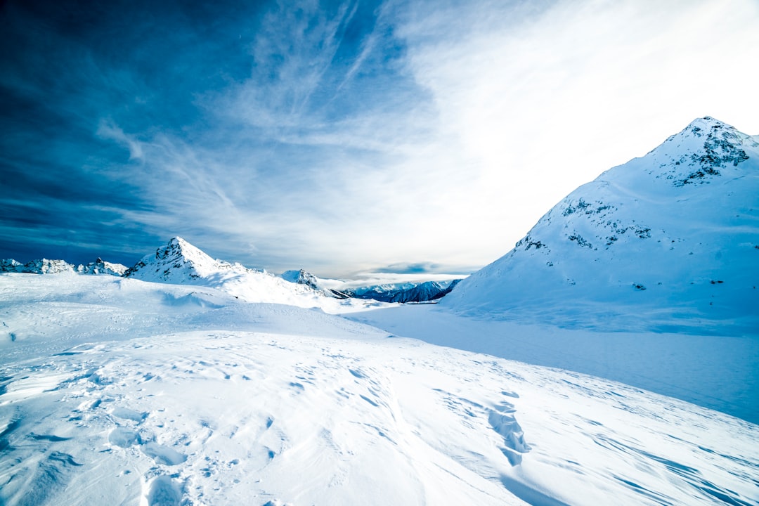 Photo Snow-covered desert