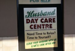 Photo "bargain stores near me"