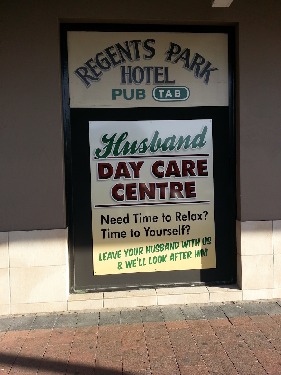 Photo "bargain stores near me"