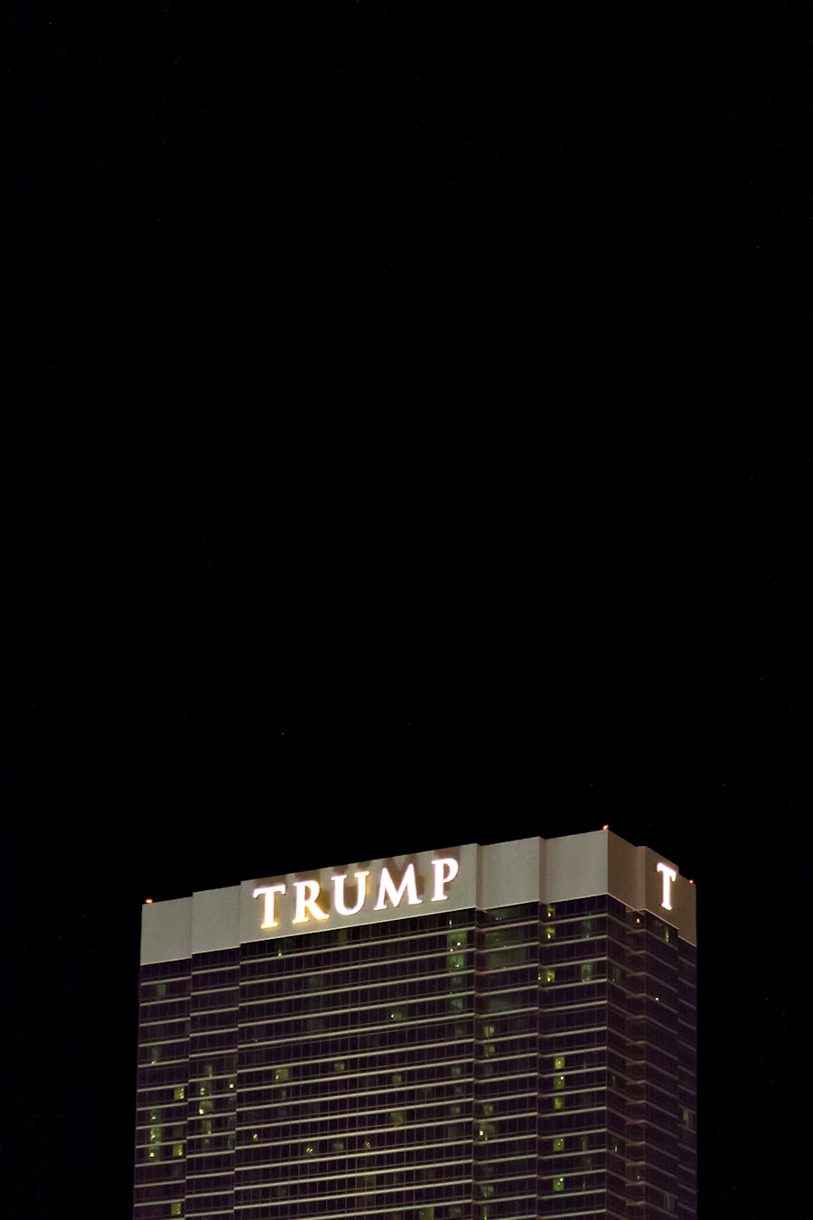 Photo Las Vegas officer shooting