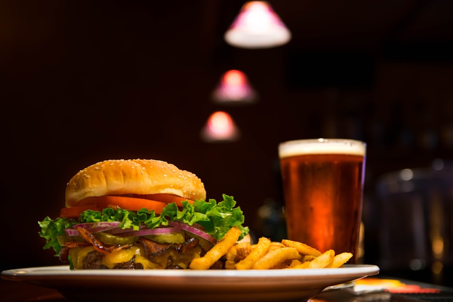 Photo Burger and fries
