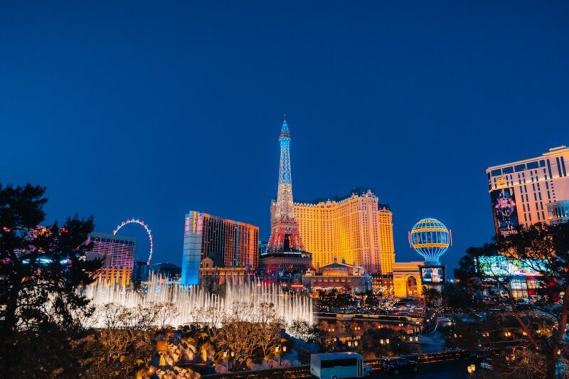 Las Vegas: The Ultimate Playground with Play